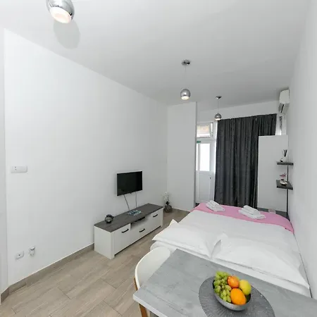 For 2, Wi-fi, Kitchenette, Public Parking, Private Entrance Appartamento Spalato