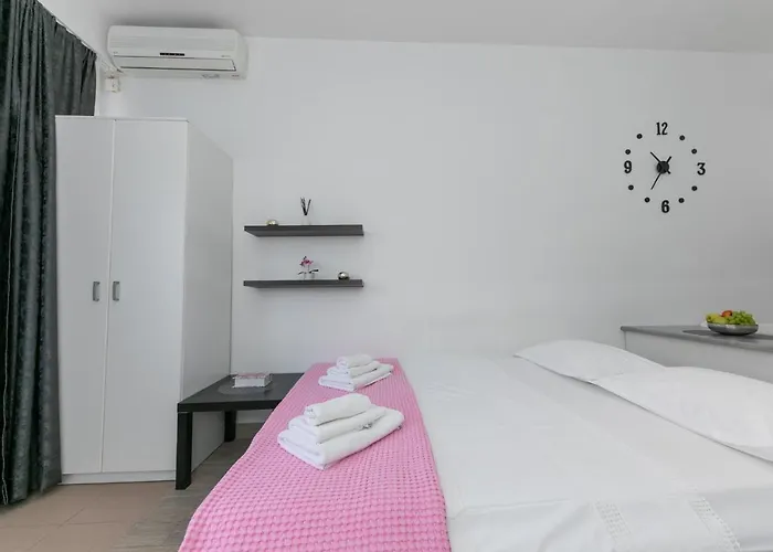 For 2, Wi-fi, Kitchenette, Public Parking, Private Entrance Appartamento Spalato
